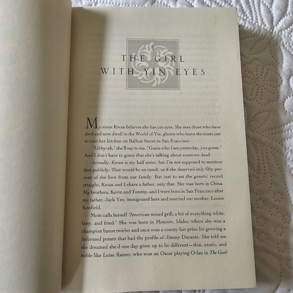 The Hundred Secret Senses Book by Amy Tan, Hard Cover, Vintage Edition - Picture 4 of 8